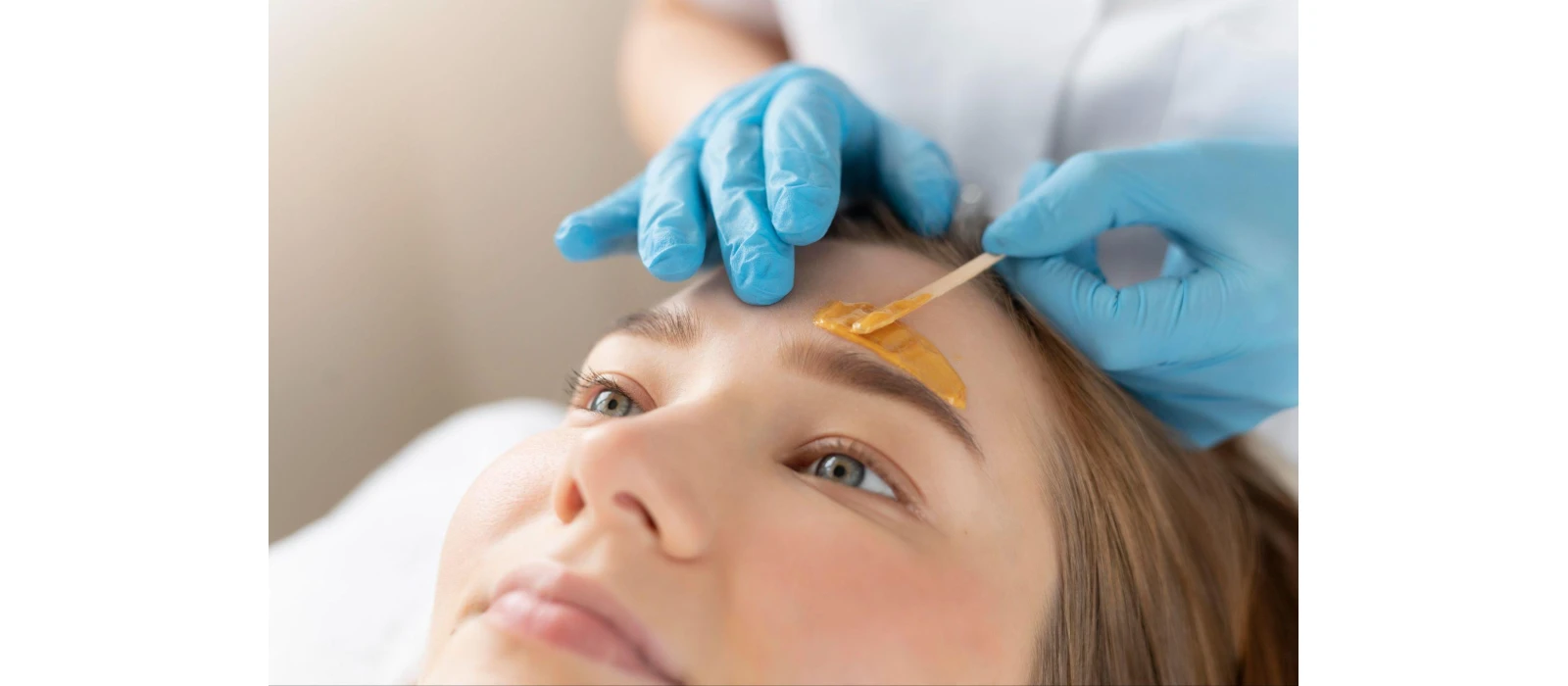 Why Ruhee Is a Top Choice for Home Waxing in Dubai